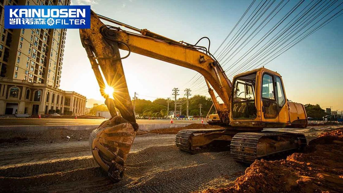 بیل مکانیکی جایگزین یادداشت های فیلتر هوا می شود